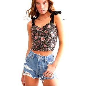 Levi's 501 Distressed Button Fly Denim Jean Shorts Light Wash Size 33 NWT
